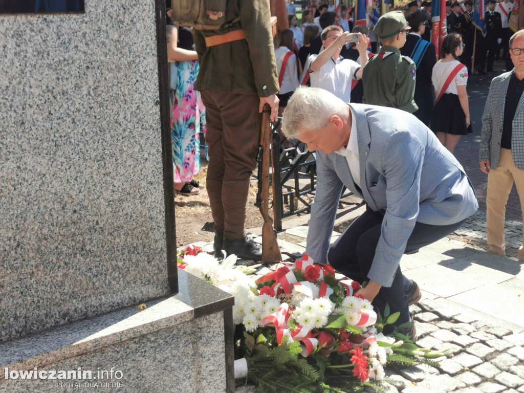 Uroczystości patriotyczne pod pomnikiem Piłsudskiego