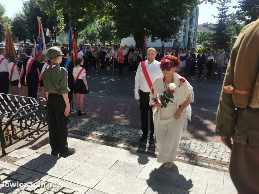 Uroczystości patriotyczne pod pomnikiem Piłsudskiego