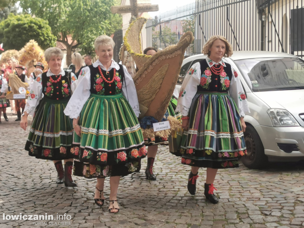 Dożynki w parafii katedralnej