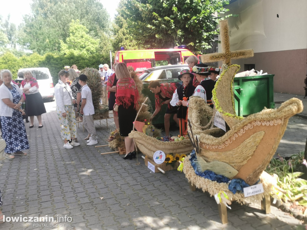 Dożynki w parafii katedralnej