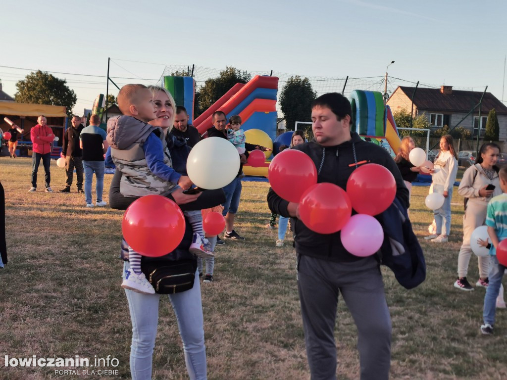 300 balonów poszybowało w niebo
