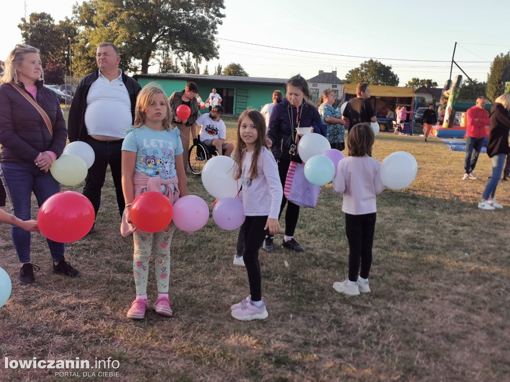 300 balonów poszybowało w niebo