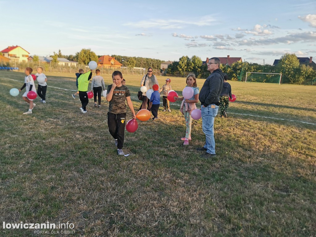 300 balonów poszybowało w niebo