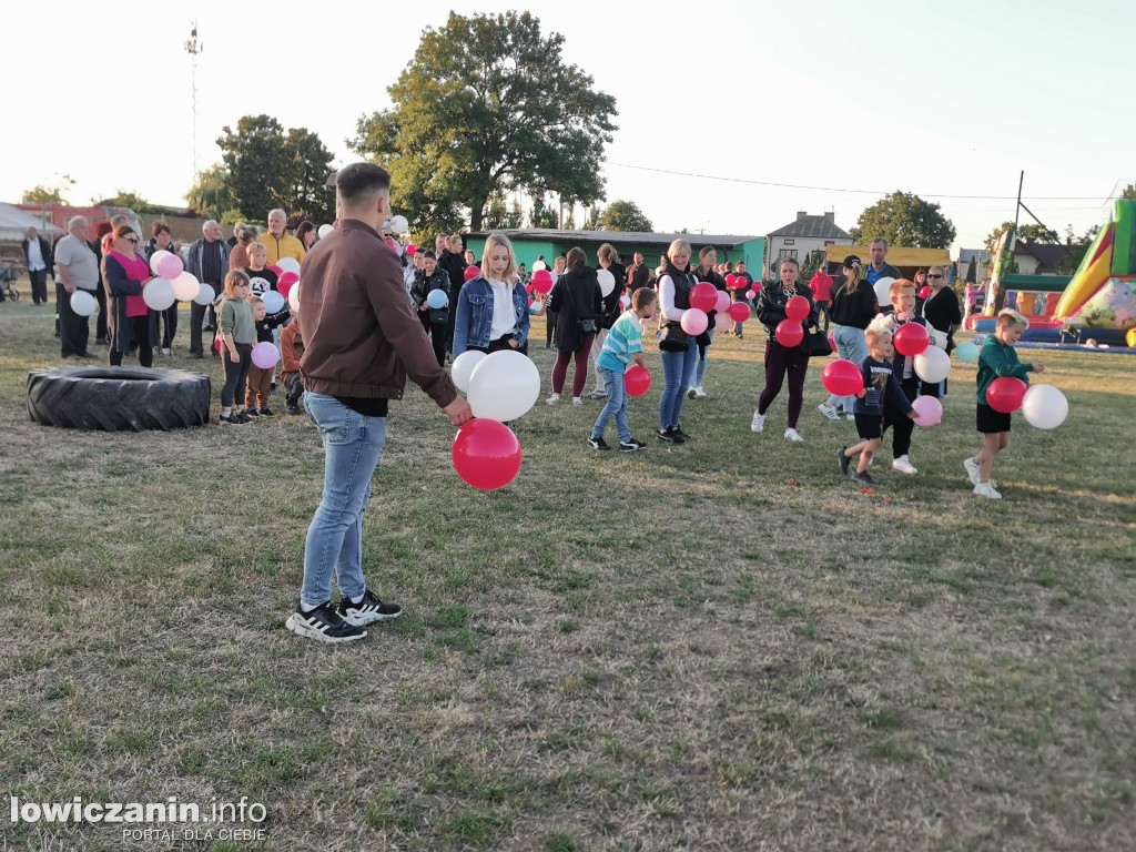 300 balonów poszybowało w niebo