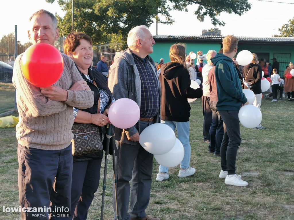 300 balonów poszybowało w niebo