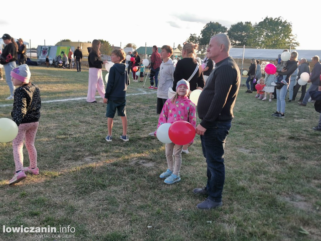 300 balonów poszybowało w niebo