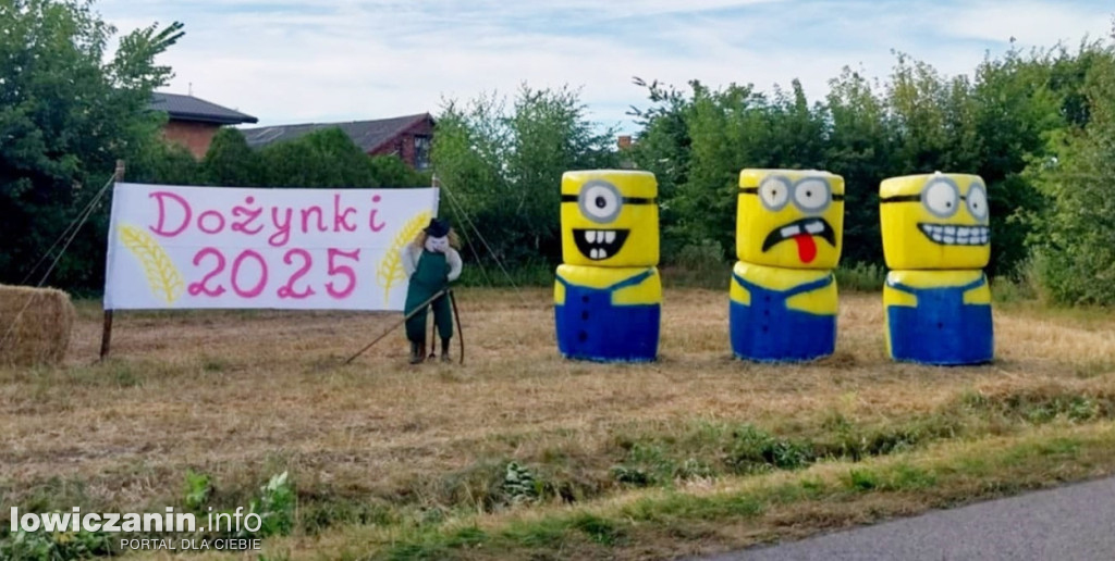 Mieszkańcy Łowickiego mistrzami słomianych witaczy