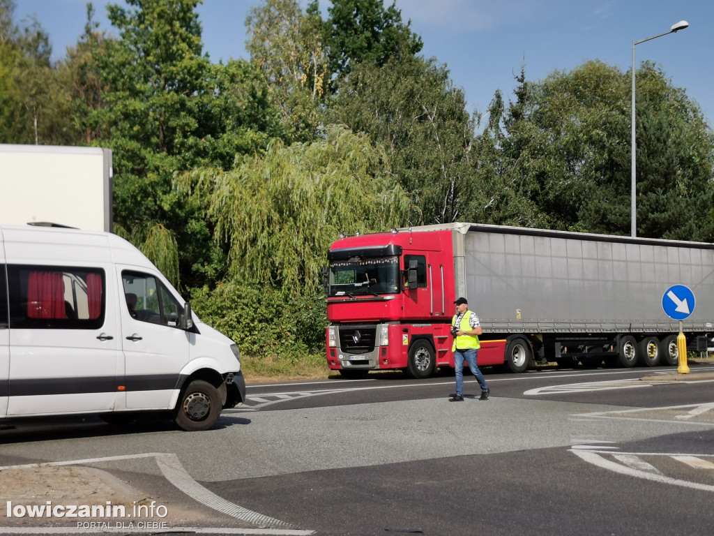 Wypadek na skrzyżowaniu ul. Warszawskiej i DK 92 w Łowiczu