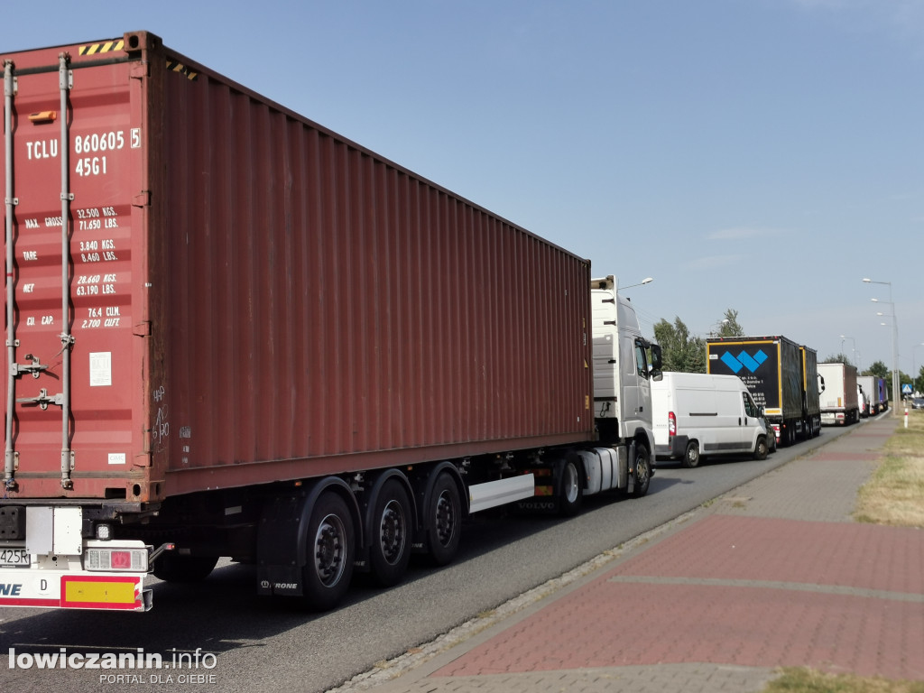 Wypadek na skrzyżowaniu ul. Warszawskiej i DK 92 w Łowiczu