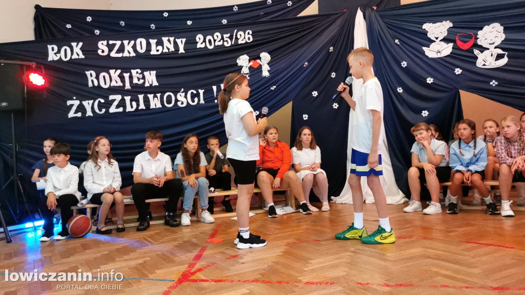 Rozpoczęcie roku szkolnego w SP1 w Łowiczu