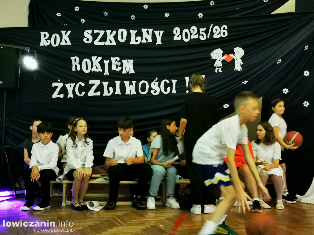 Rozpoczęcie roku szkolnego w SP1 w Łowiczu