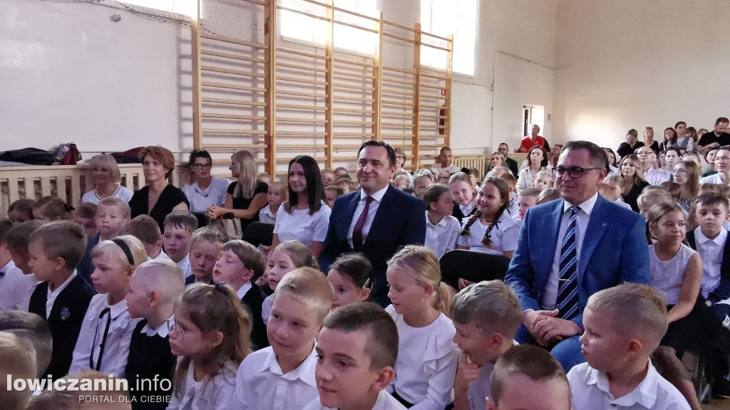 Rozpoczęcie roku szkolnego w SP1 w Łowiczu