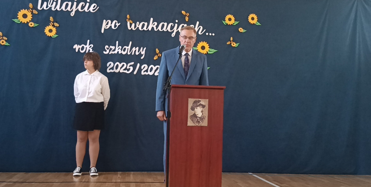 Rozpoczęcie roku szkolnego w SP 4 w Łowiczu