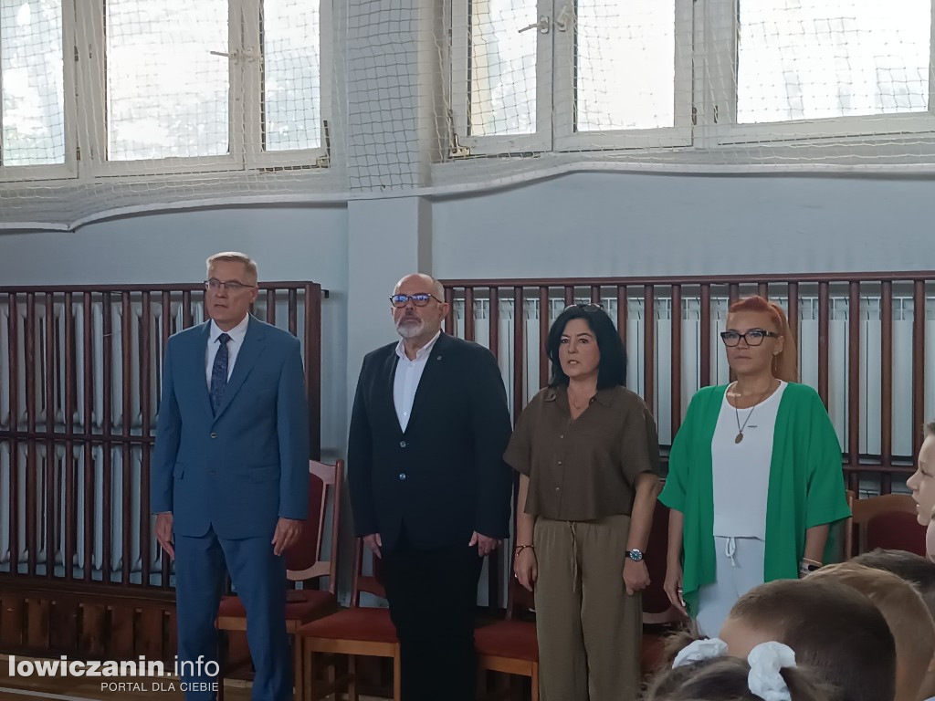 Rozpoczęcie roku szkolnego w SP 4 w Łowiczu