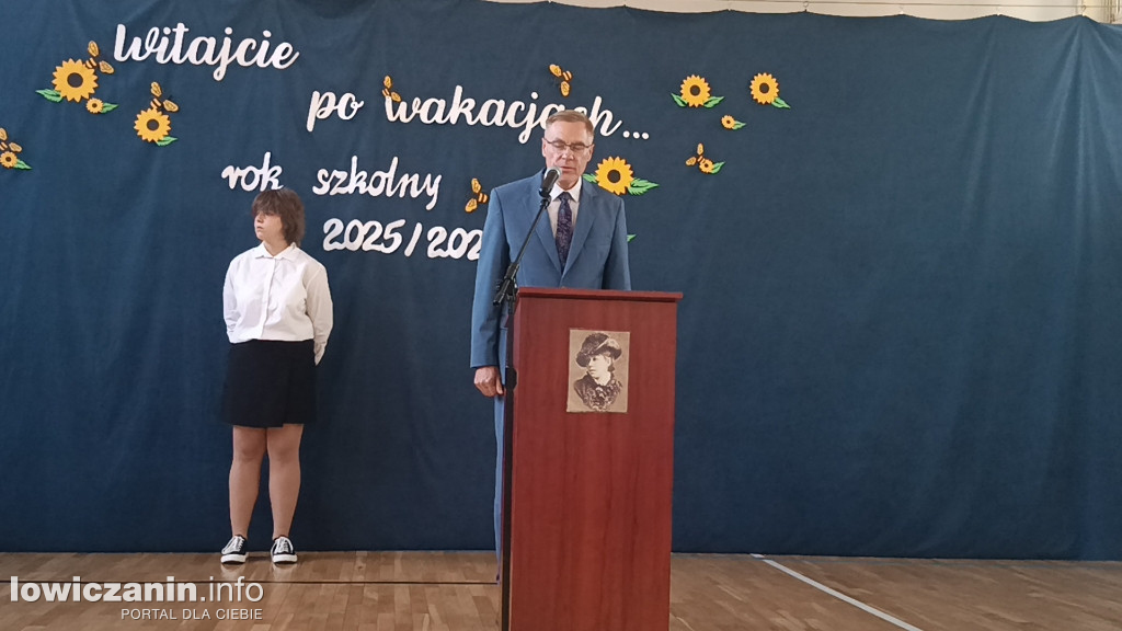 Rozpoczęcie roku szkolnego w SP 4 w Łowiczu