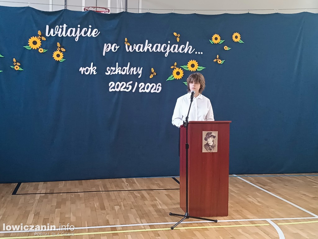 Rozpoczęcie roku szkolnego w SP 4 w Łowiczu