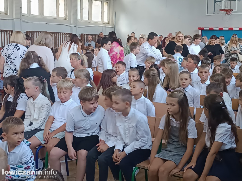 Rozpoczęcie roku szkolnego w SP 4 w Łowiczu