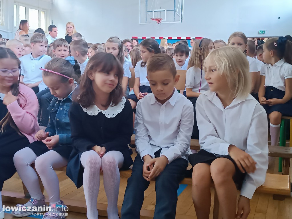 Rozpoczęcie roku szkolnego w SP 4 w Łowiczu
