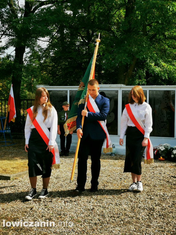 1 września w Łowiczu. Uroczystości na cmentarzu wojennym przy ul. Listopadowej