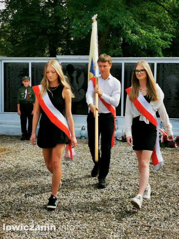 1 września w Łowiczu. Uroczystości na cmentarzu wojennym przy ul. Listopadowej