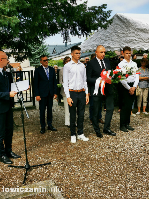 1 września w Łowiczu. Uroczystości na cmentarzu wojennym przy ul. Listopadowej