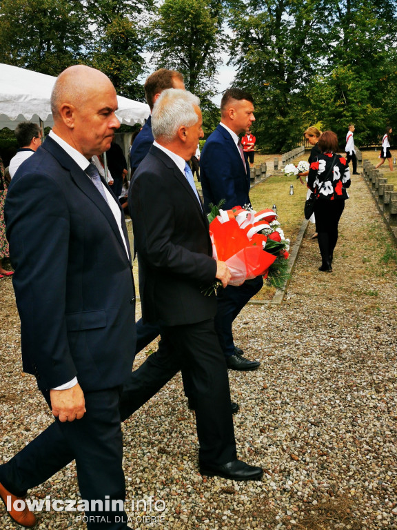 1 września w Łowiczu. Uroczystości na cmentarzu wojennym przy ul. Listopadowej