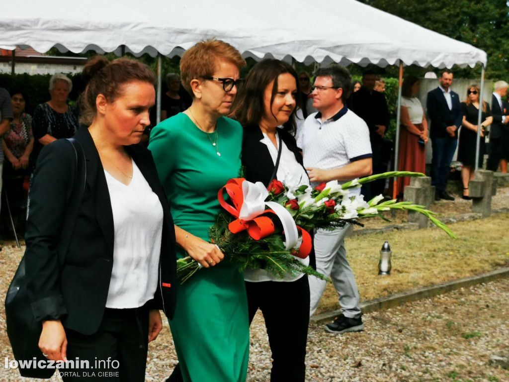 1 września w Łowiczu. Uroczystości na cmentarzu wojennym przy ul. Listopadowej