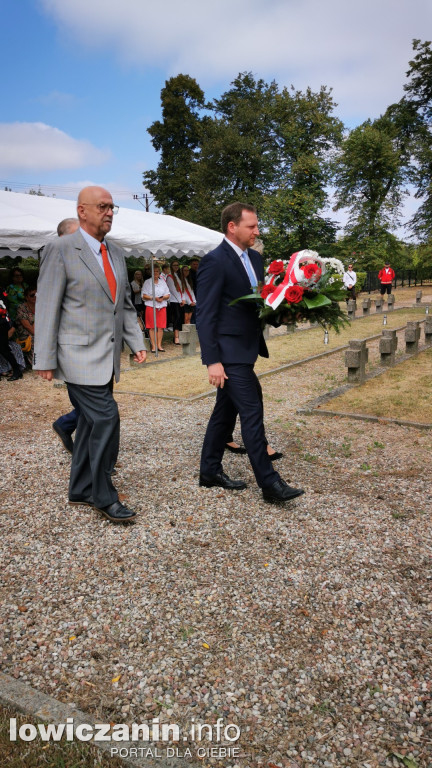 1 września w Łowiczu. Uroczystości na cmentarzu wojennym przy ul. Listopadowej
