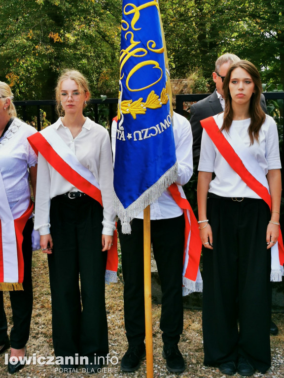 1 września w Łowiczu. Uroczystości na cmentarzu wojennym przy ul. Listopadowej