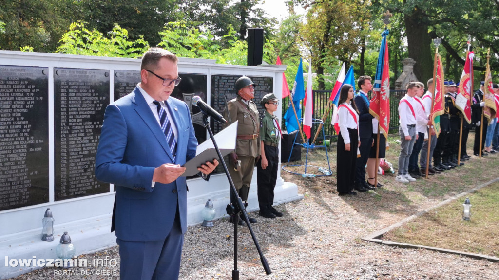 1 września w Łowiczu. Uroczystości na cmentarzu wojennym przy ul. Listopadowej