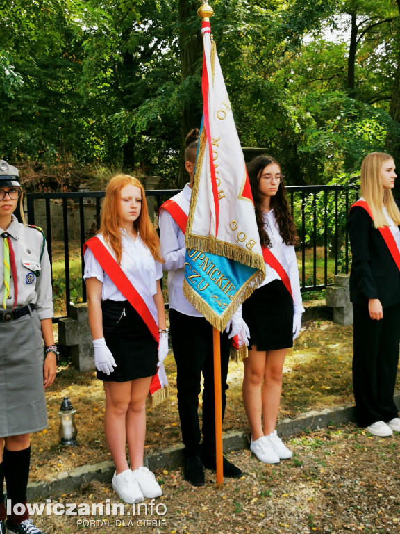 1 września w Łowiczu. Uroczystości na cmentarzu wojennym przy ul. Listopadowej
