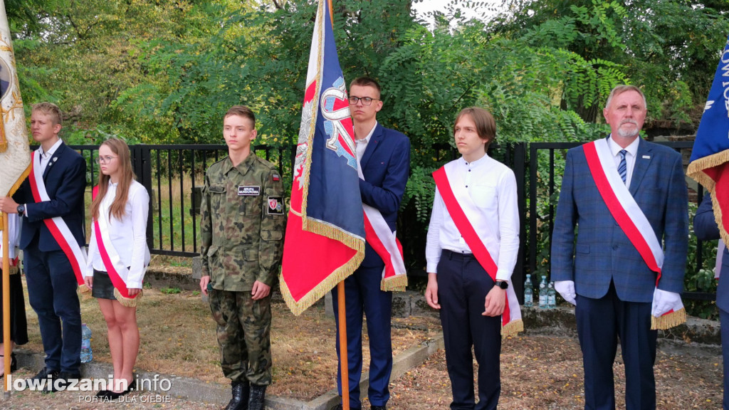 1 września w Łowiczu. Uroczystości na cmentarzu wojennym przy ul. Listopadowej