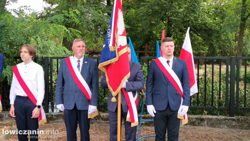1 września w Łowiczu. Uroczystości na cmentarzu wojennym przy ul. Listopadowej