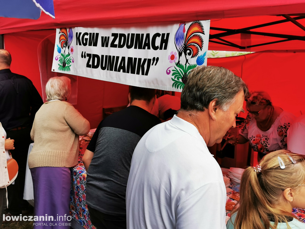 Piknik integracyjny przy Domu na 105