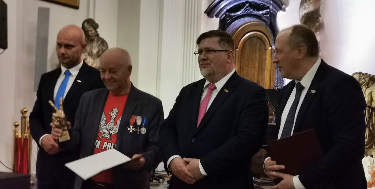 Kogo odznaczyła łowicka Solidarność?