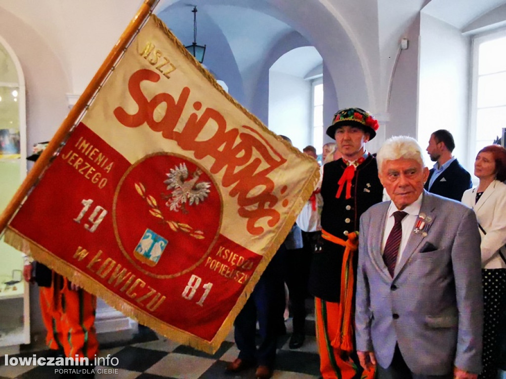 Kogo odznaczyła łowicka Solidarność?