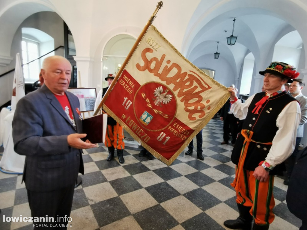 Kogo odznaczyła łowicka Solidarność?