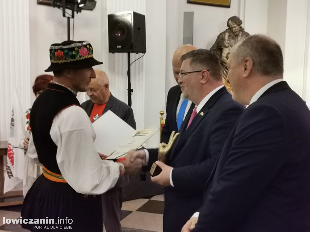 Kogo odznaczyła łowicka Solidarność?