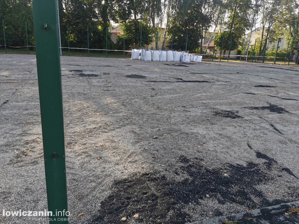 Tak remontowano Orlika przy SP 3 na Korabce w Łowiczu