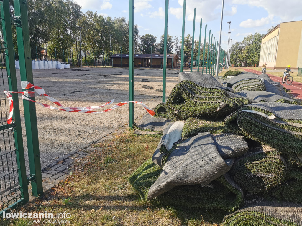 Tak remontowano Orlika przy SP 3 na Korabce w Łowiczu