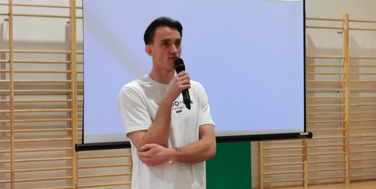 Spotkanie z absolwentem w ZSP 4 w Łowiczu