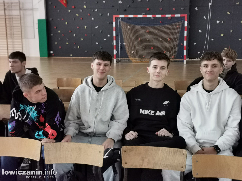 Spotkanie z absolwentem w ZSP 4 w Łowiczu
