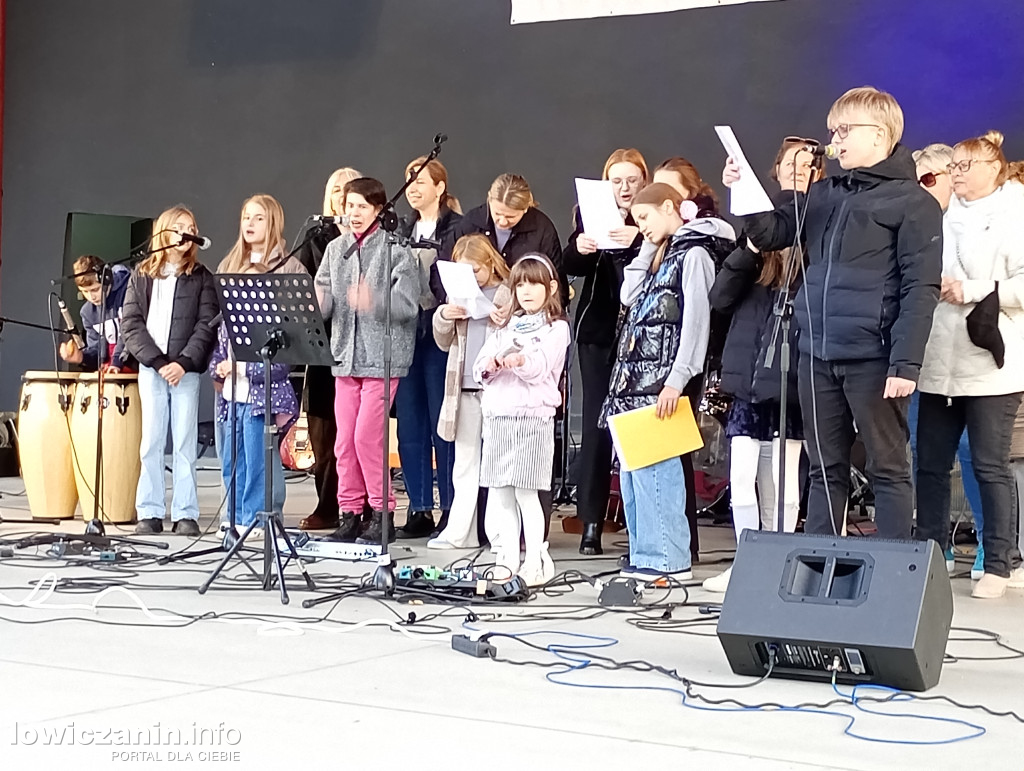 Muzyka, taniec i... pustki na widowni
