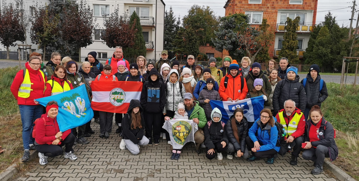 Rajd PTTK wyruszył do Pilaszkowa
