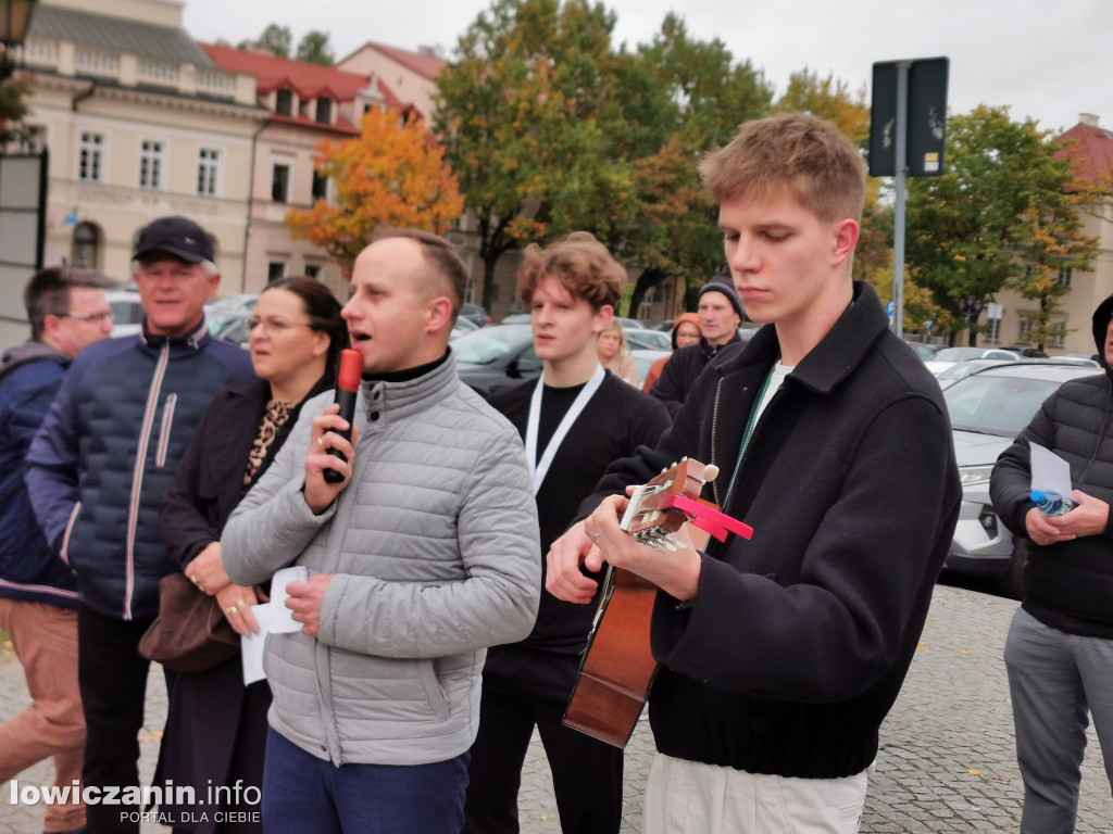 Setka biegaczy uczciła Papieża Polaka