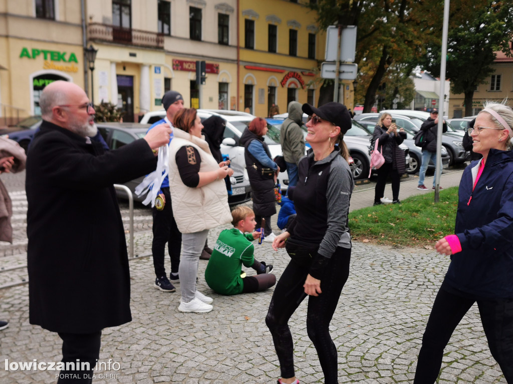 Setka biegaczy uczciła Papieża Polaka