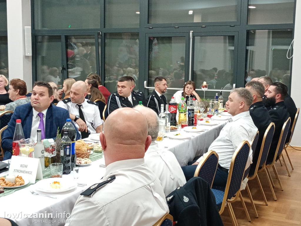 Panie bawią się na Babim Zlocie