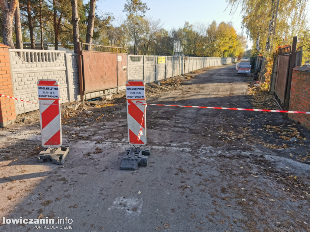 Utrudnienia na drodze do kaplicy cmentarnej