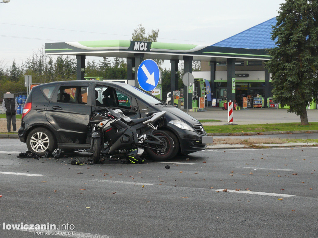 Wypadek w Kompinie. Poszkodowany motocyklista