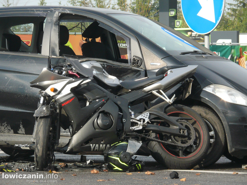 Wypadek w Kompinie. Poszkodowany motocyklista